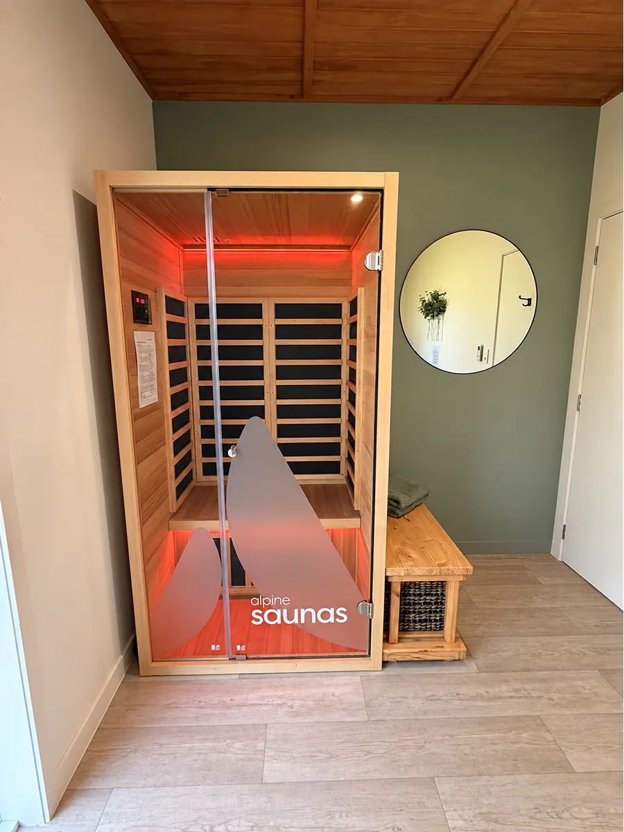 Recovery room sauna